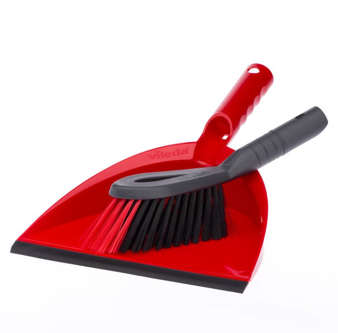 SMALL BRUSH WITH DUSTPAN